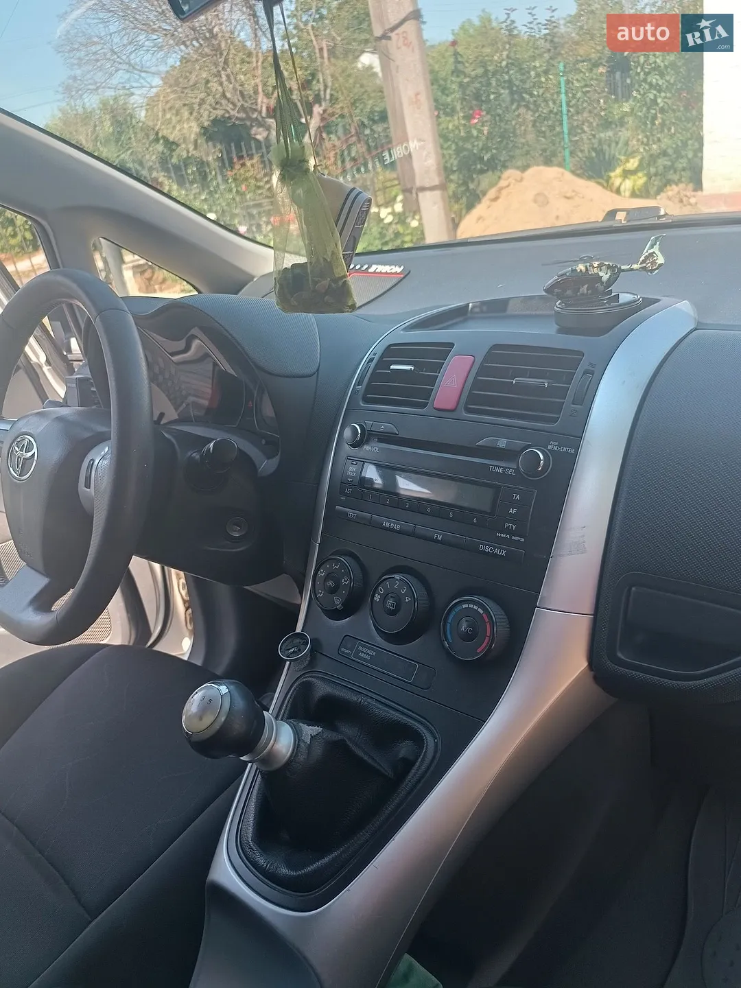 2012 Toyota Auris - мініатюра 16