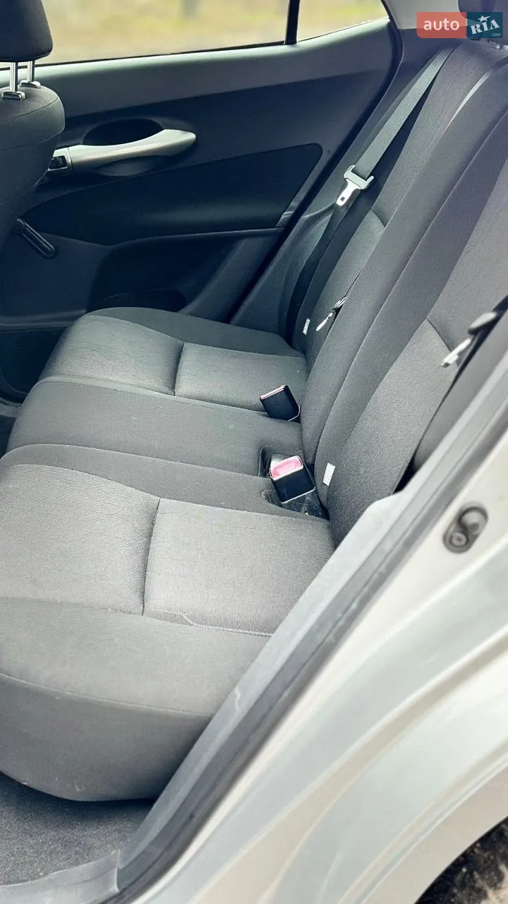 2011 Toyota Auris - мініатюра 5