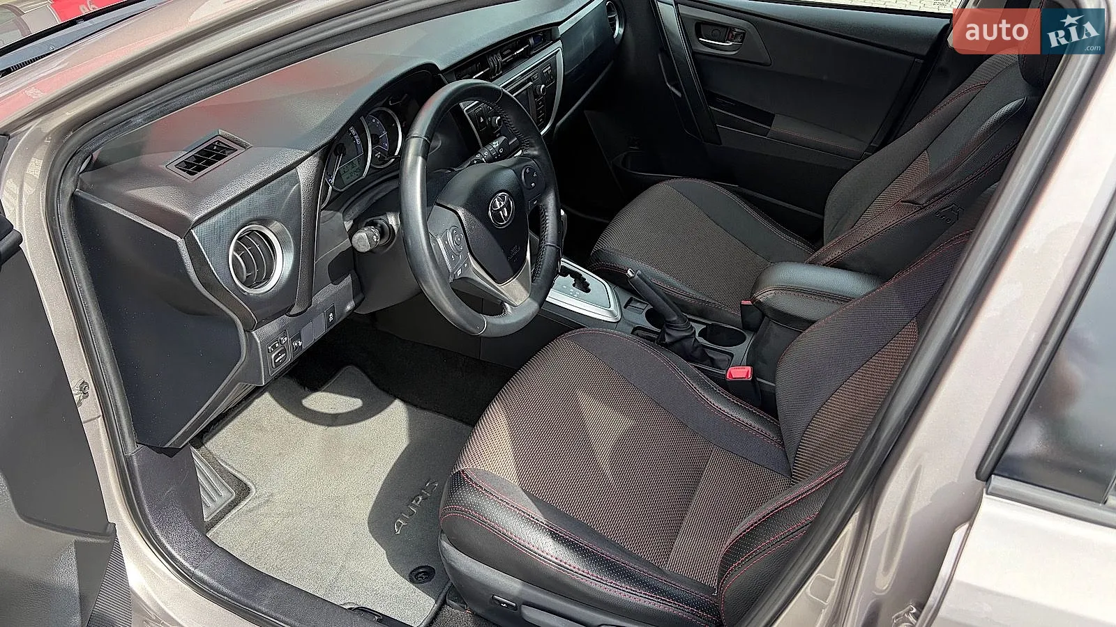 2012 Toyota Auris - мініатюра 12