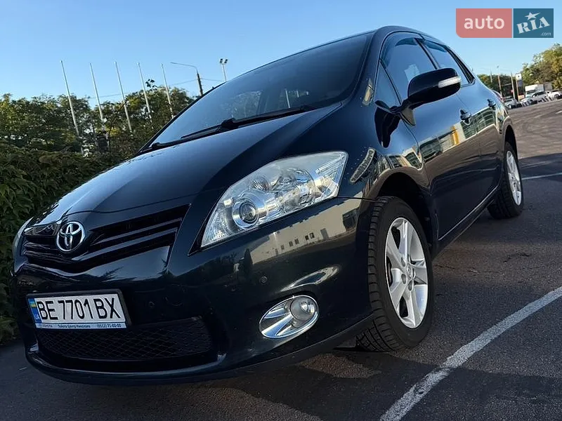 Toyota Auris 2012