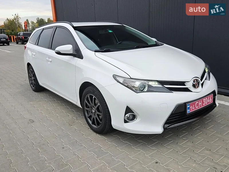 Toyota Auris 2013