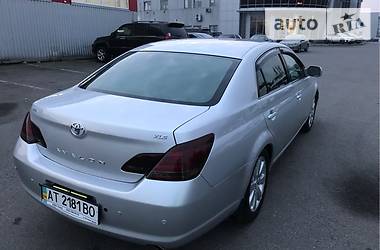 Седан Toyota Avalon 2006 в Львові