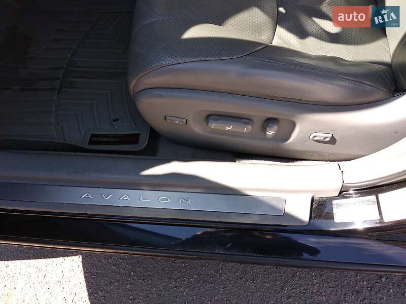 Седан Toyota Avalon 2007 в Черкассах