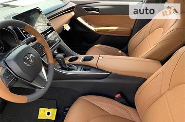 Седан Toyota Avalon 2019 в 
