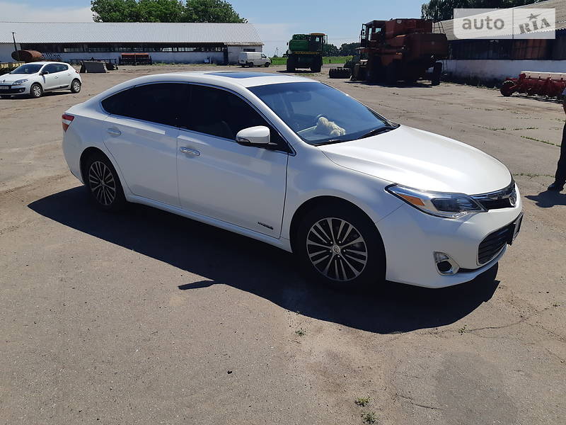 Седан Toyota Avalon 2014 в Полтаве