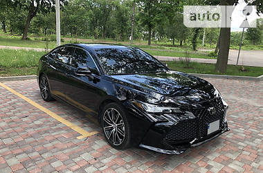 Седан Toyota Avalon 2018 в Кропивницком