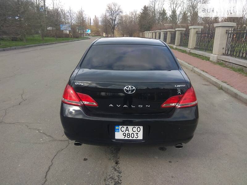 Седан Toyota Avalon 2006 в Умани