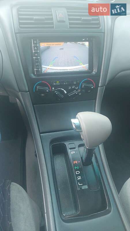 Седан Toyota Avalon 2002 в Киеве