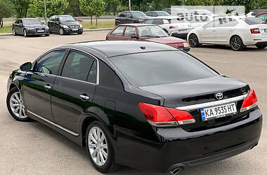 Седан Toyota Avalon 2012 в Дніпрі