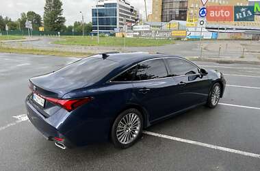 Седан Toyota Avalon 2019 в Киеве