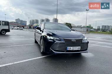 Седан Toyota Avalon 2019 в Киеве