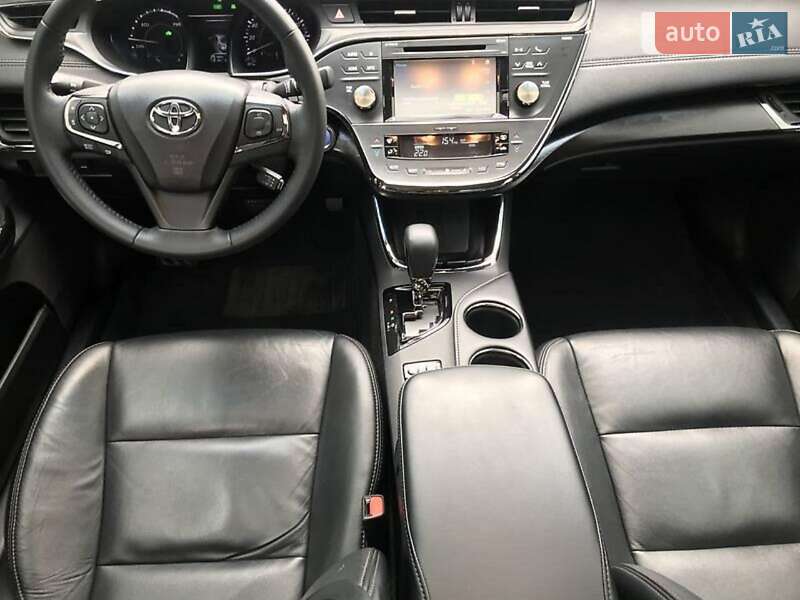 Седан Toyota Avalon 2016 в Львові