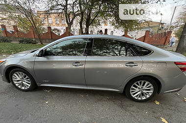 Седан Toyota Avalon 2015 в 