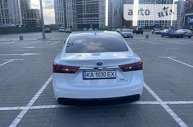 Седан Toyota Avalon 2015 в Киеве