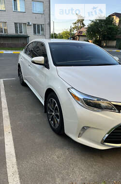 Седан Toyota Avalon 2016 в 