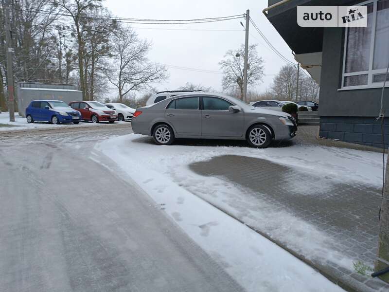 Седан Toyota Avalon 2007 в Львове