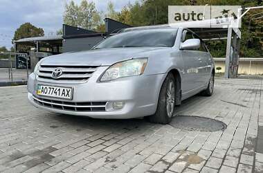 Седан Toyota Avalon 2006 в Тячеве