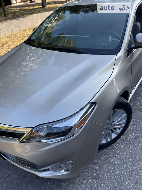 Седан Toyota Avalon 2015 в Днепре