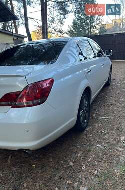 Седан Toyota Avalon 2008 в Киеве