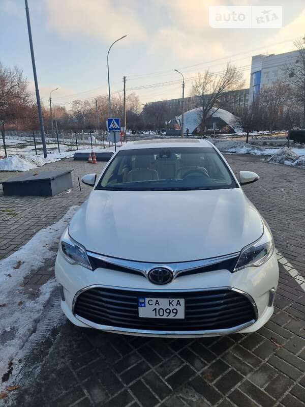 Седан Toyota Avalon 2017 в Черкасах