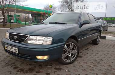 Седан Toyota Avalon 1997 в Киеве