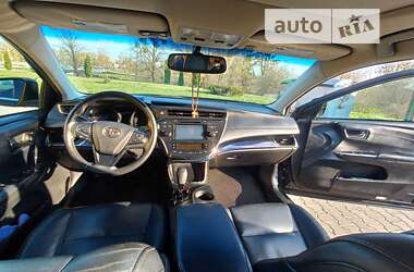 Седан Toyota Avalon 2015 в 