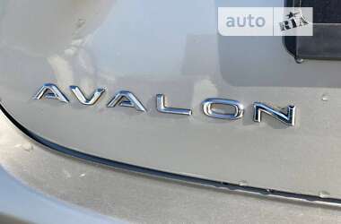 Седан Toyota Avalon 2013 в Києві