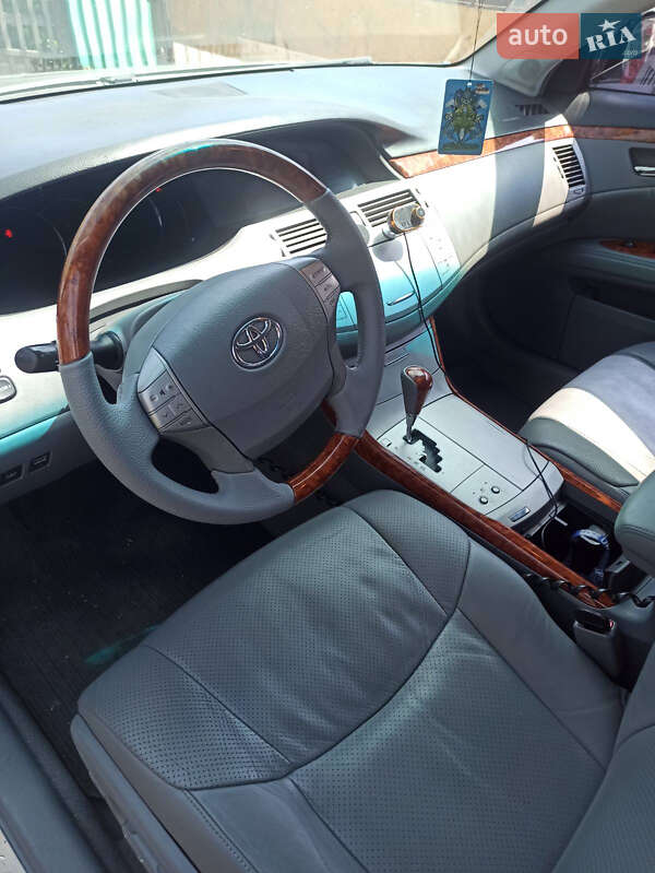 Седан Toyota Avalon 2005 в Києві