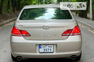 Седан Toyota Avalon 2007 в Киеве