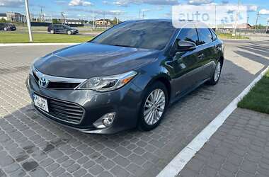 Седан Toyota Avalon 2013 в Львові