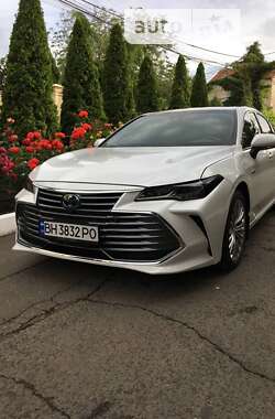 Седан Toyota Avalon 2019 в Одесі