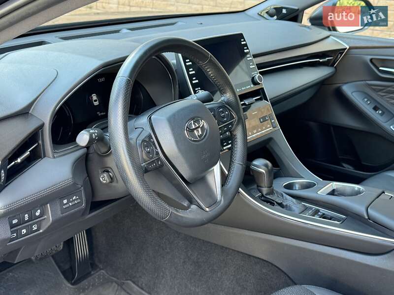 Седан Toyota Avalon 2020 в Одесі