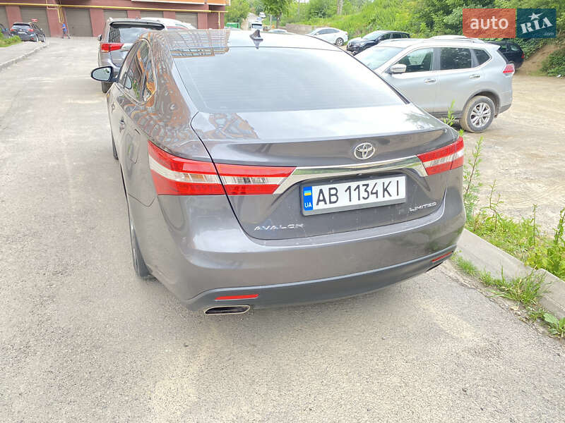 Седан Toyota Avalon 2014 в Виннице