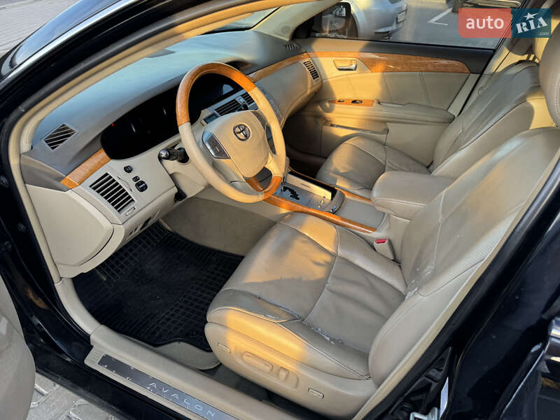 Седан Toyota Avalon 2007 в Киеве