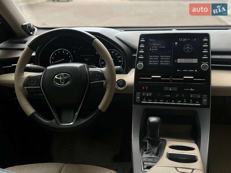 Седан Toyota Avalon 2018 в Одессе