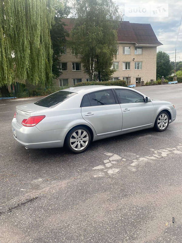 Седан Toyota Avalon 2005 в Виннице