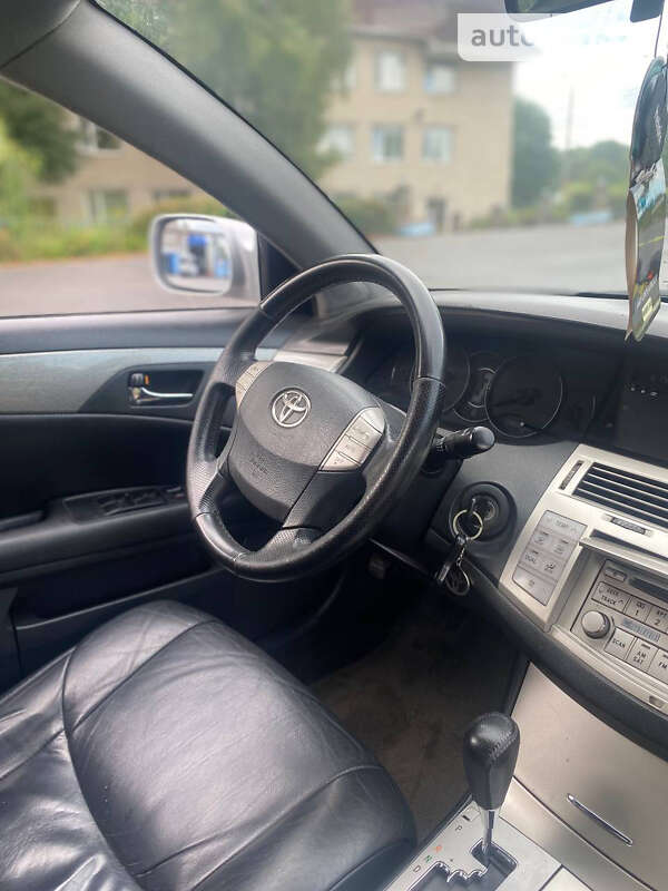 Седан Toyota Avalon 2005 в Виннице