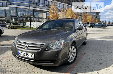 Седан Toyota Avalon 2007 в Ужгороде