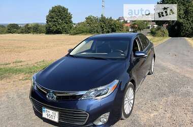 Седан Toyota Avalon 2015 в Одесі