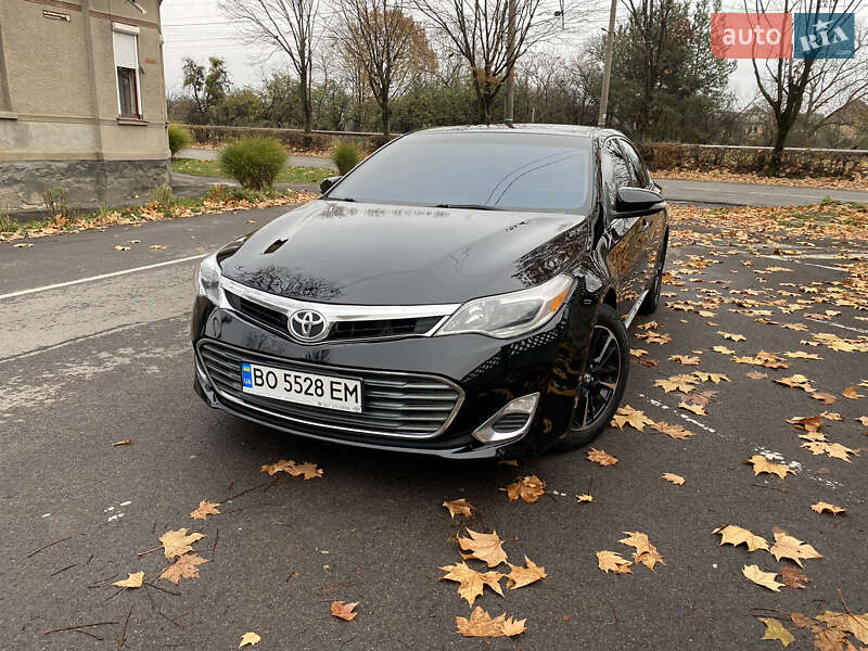 Седан Toyota Avalon 2013 в Бродах