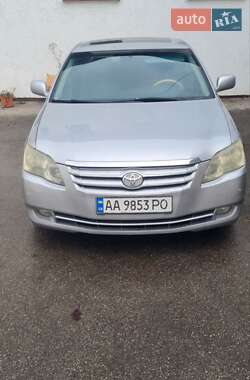 Седан Toyota Avalon 2006 в Киеве