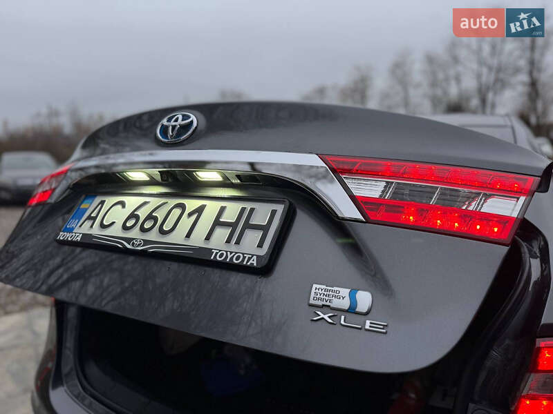 Седан Toyota Avalon 2013 в Ивано-Франковске