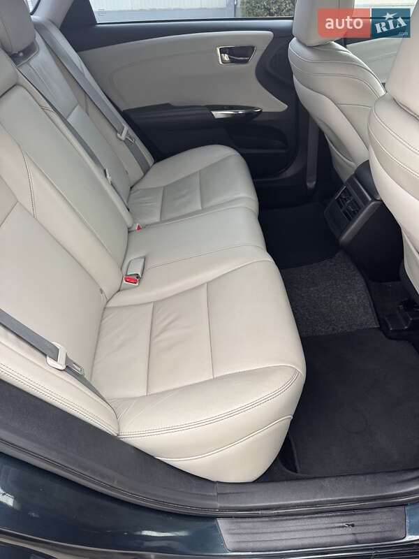 Седан Toyota Avalon 2015 в Чорноморську