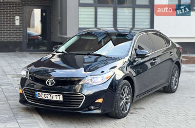 Седан Toyota Avalon 2015 в Львове