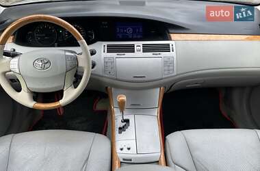 Седан Toyota Avalon 2006 в Чернівцях