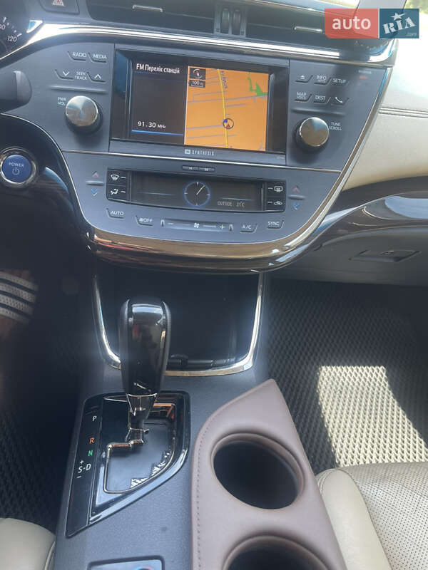 Седан Toyota Avalon 2013 в Виннице
