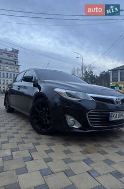 Седан Toyota Avalon 2013 в Киеве