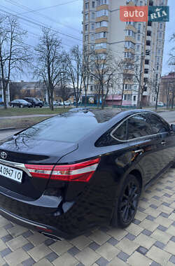 Седан Toyota Avalon 2013 в Киеве