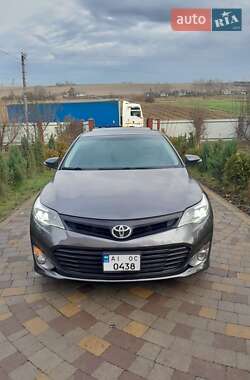 Седан Toyota Avalon 2015 в Киеве