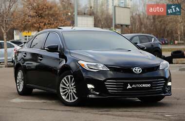 Седан Toyota Avalon 2013 в Киеве